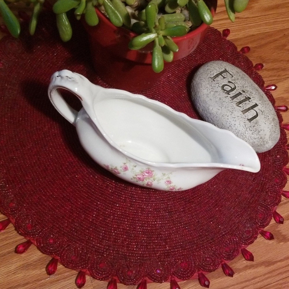 Royal semi porcelain gravy dish‎ wood&son England